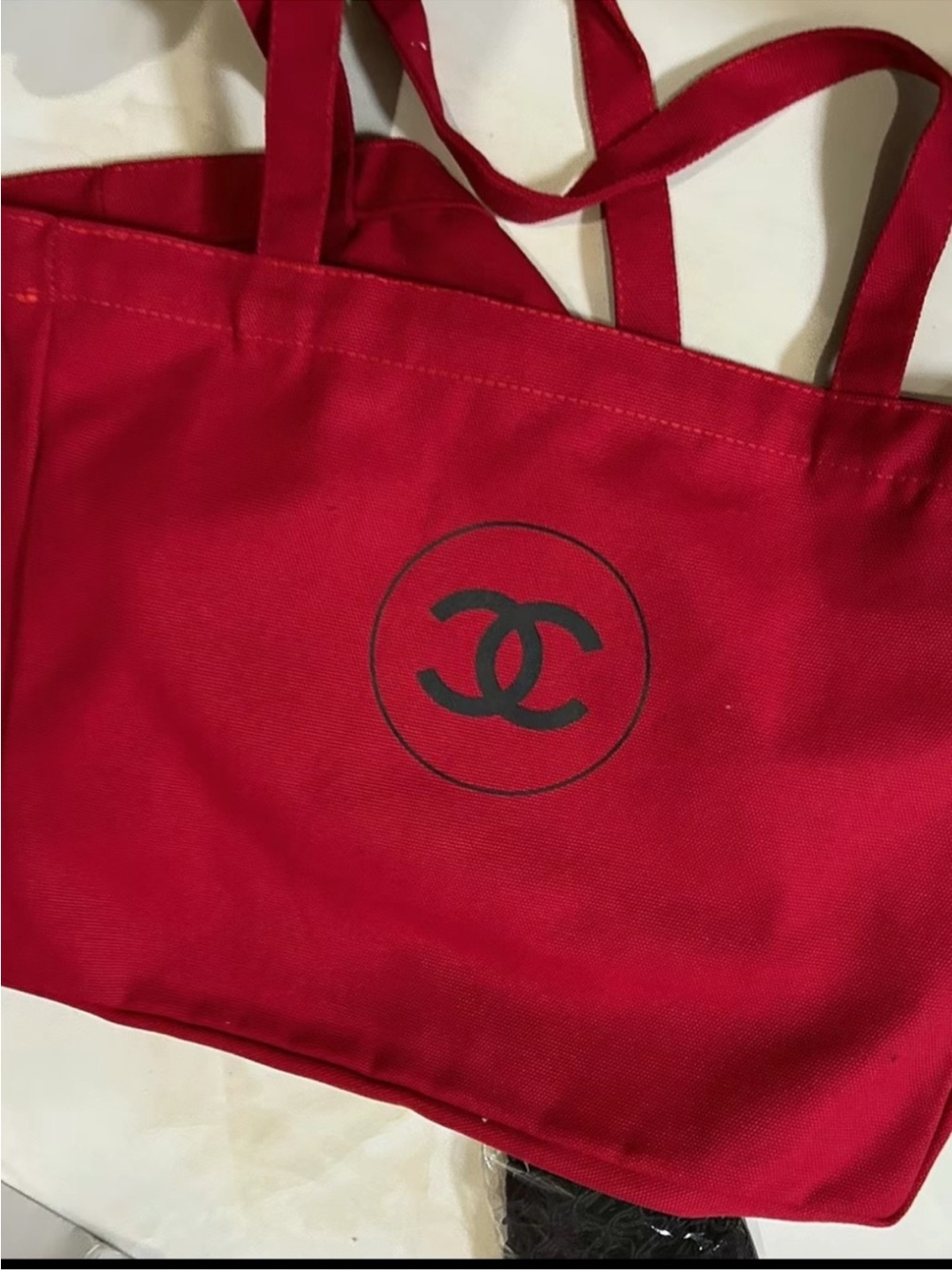 Chanel beauty No1 red canvas tote - Picture 4 of 7
